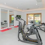 Modern And Luxurious With Swimming Pool In Villa