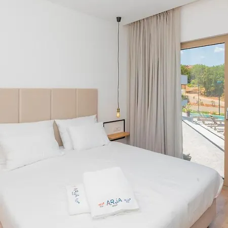 Modern And Luxurious With Swimming Pool In 빌라 *