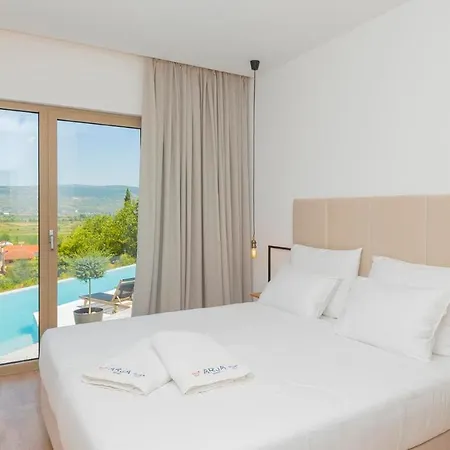 빌라 Modern And Luxurious With Swimming Pool In *